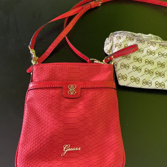 Guess pocket book - Picture 4 of 4